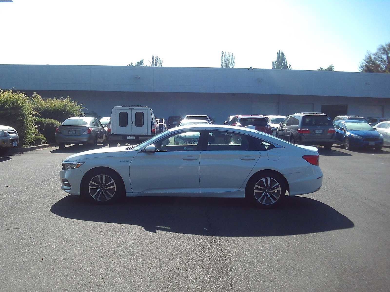 Used 2019 Honda Accord Hybrid image 2