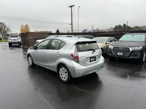 Used 2012 Toyota Prius C Two image 6