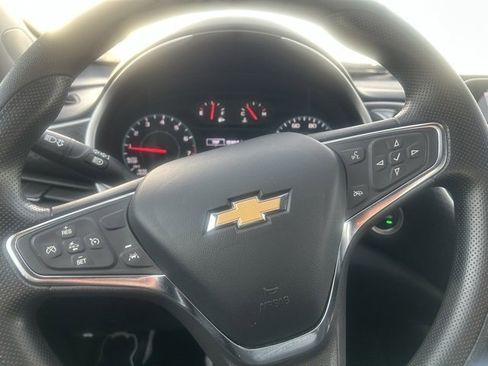 Used 2023 Chevrolet Malibu LT image 17