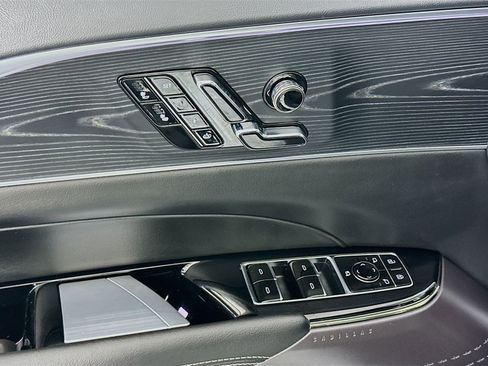 Used 2025 Cadillac Lyriq Sport w/ LPO, Floor Liner Package AWD/4WD image 18