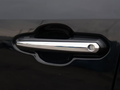 Used 2020 Toyota RAV4 Limited image 20