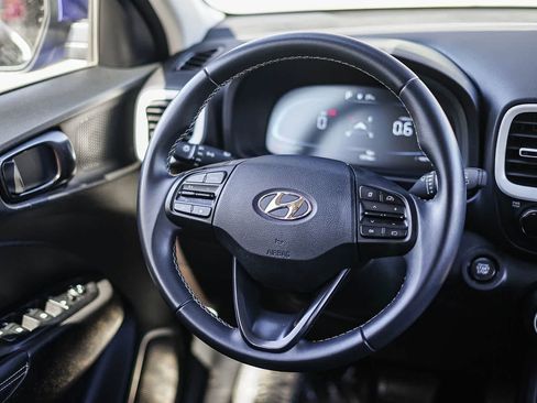 Certified 2024 Hyundai Venue Limited image 15