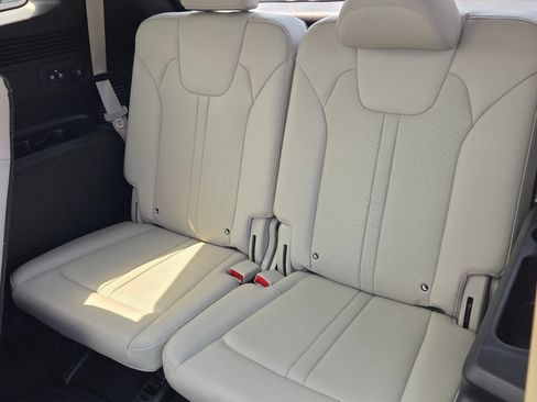 Used 2022 Kia Sorento SX Prestige w/ Panoramic Sunroof Package AWD/4WD image 9
