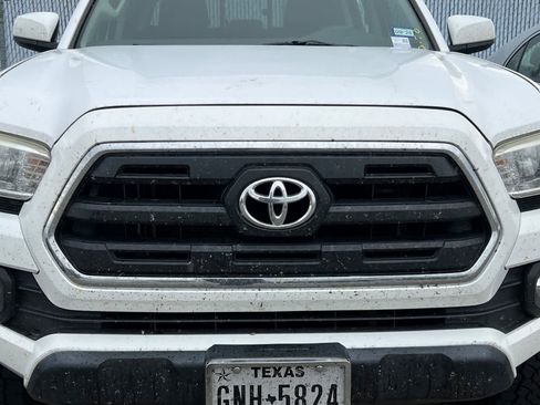 Used 2016 Toyota Tacoma SR5 w/ Towing Package image 12