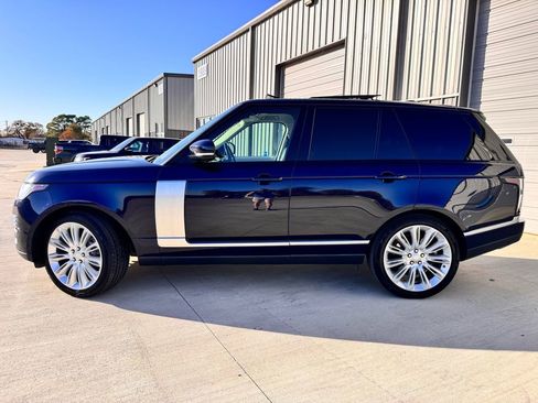 Used 2020 Land Rover Range Rover HSE image 3
