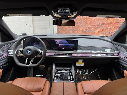 New 2026 BMW i7 xDrive60 image 12