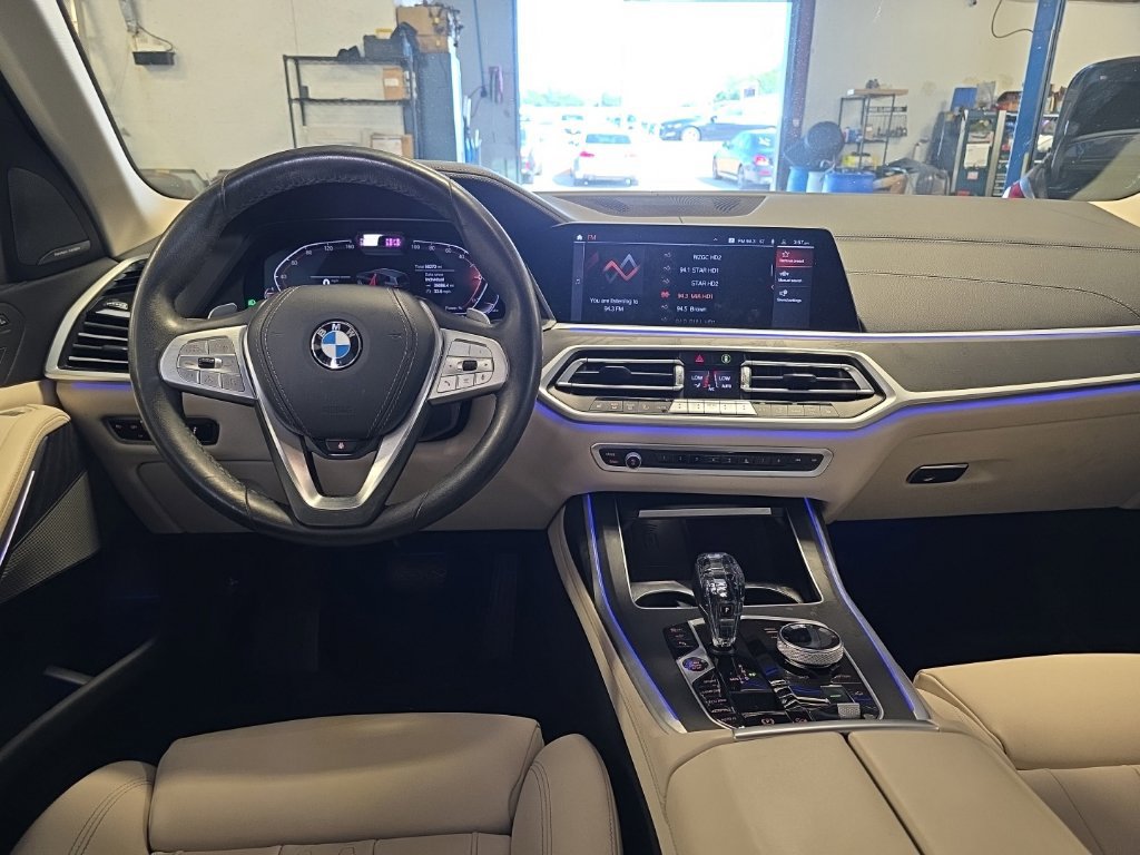 Used 2021 BMW X7 xDrive40i w/ Premium Package AWD/4WD image 4
