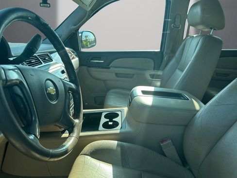 Used 2013 Chevrolet Silverado 1500 LTZ w/ LTZ White Diamond Edition AWD/4WD image 6