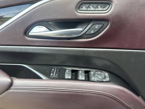 Used 2023 Cadillac Escalade ESV Sport Platinum AWD/4WD image 11