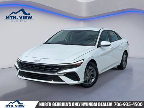 Certified 2025 Hyundai Elantra Hybrid FWD image 1