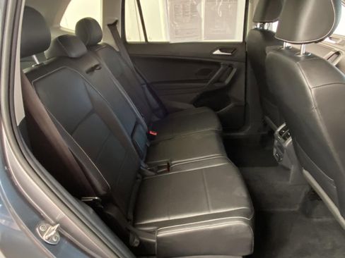 Used 2021 Volkswagen Tiguan SEL image 12