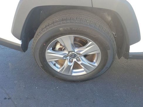 Used 2022 Toyota RAV4 XLE image 7