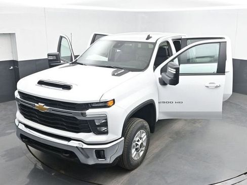 New 2026 Chevrolet Silverado 2500 LT w/ Leather Package AWD/4WD image 49