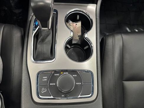 Used 2022 Jeep Grand Cherokee Limited AWD/4WD image 44