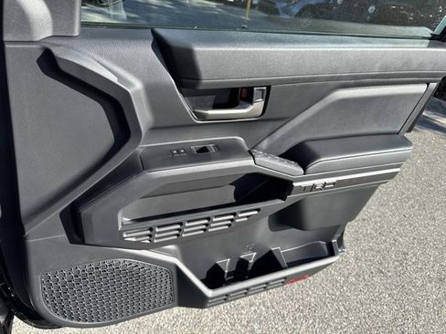 Certified 2025 Toyota Tacoma TRD Off-Road image 14