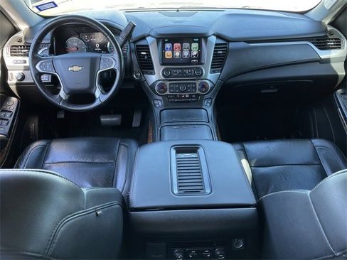 Used 2018 Chevrolet Suburban Premier image 10