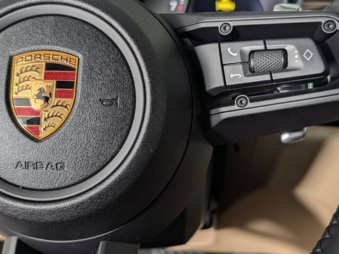 New 2026 Porsche Macan AWD/4WD image 36