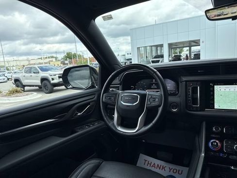Used 2023 GMC Yukon Denali w/ Advanced Technology Package AWD/4WD image 67