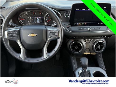 Used 2025 Chevrolet Blazer LT FWD image 11