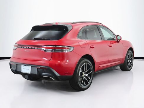 Certified 2025 Porsche Macan AWD/4WD image 7