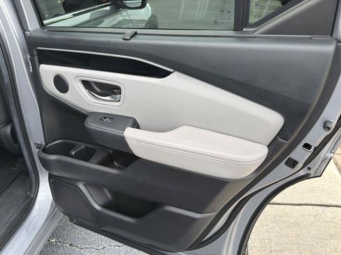 Used 2024 Honda Pilot EX-L image 16