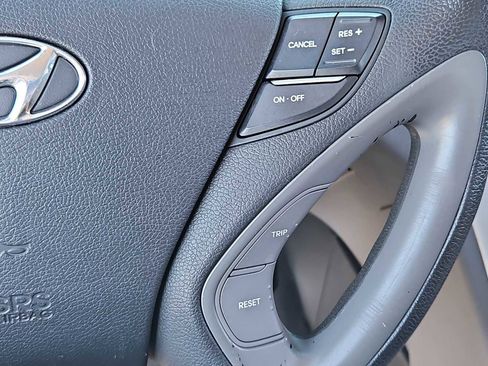 Used 2012 Hyundai Sonata GLS image 24