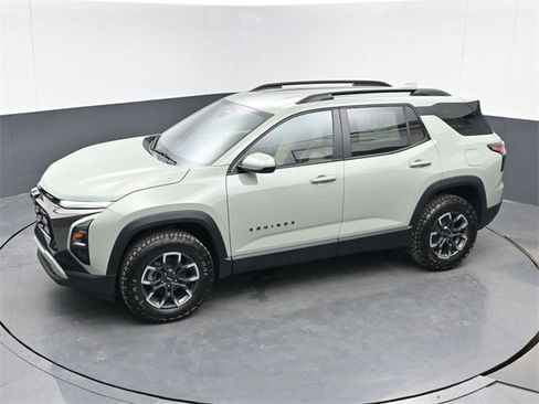 Used 2026 Chevrolet Equinox ACTIV w/ Convenience Package III image 1