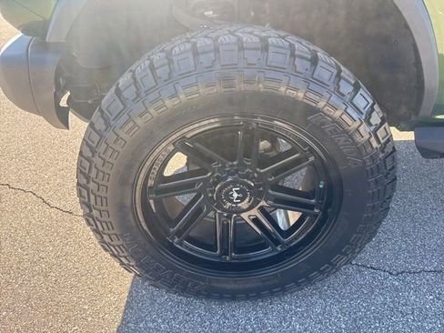 Used 2022 Ford Bronco Black Diamond image 11