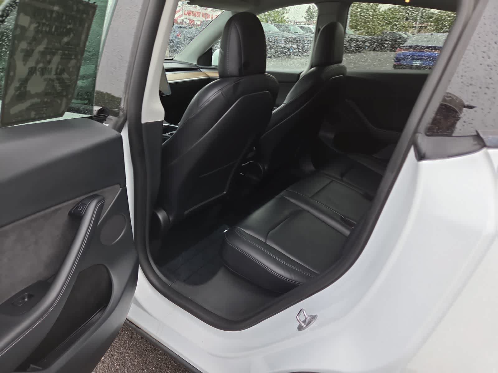 Used 2022 Tesla Model Y Long Range AWD/4WD image 20