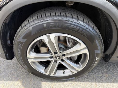 Used 2018 Mercedes-Benz GLC 300 GLC 300 4MATIC w/ Premium Package image 14