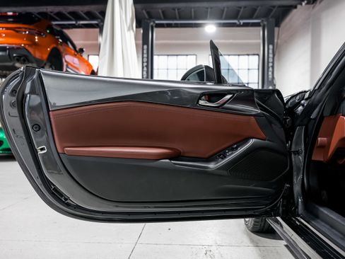 Used 2018 MAZDA MX-5 Miata RF Grand Touring image 22