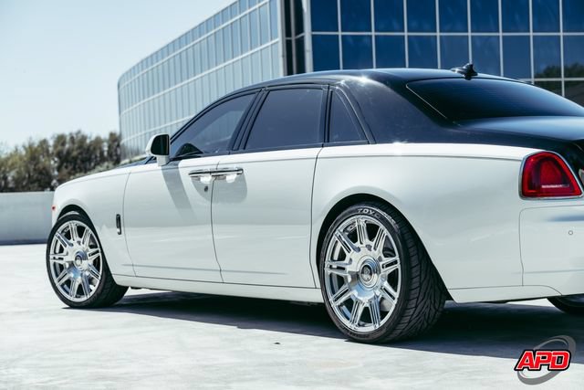 Used 2017 Rolls-Royce Ghost RWD image 62