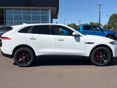 Used 2017 Jaguar F-PACE Prestige AWD/4WD image 3