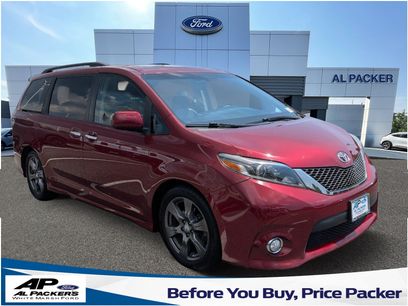 Used 2017 Toyota Sienna SE Premium