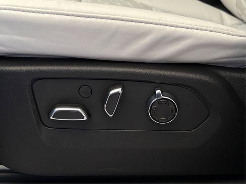 New 2026 Cadillac Escalade ESV Platinum Sport w/ LPO, ONYX Package image 33