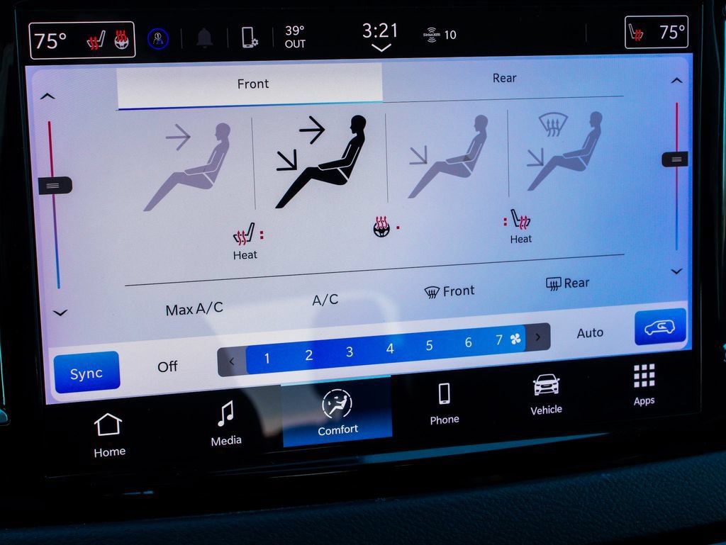 Used 2024 Chrysler Pacifica Touring-L FWD image 19