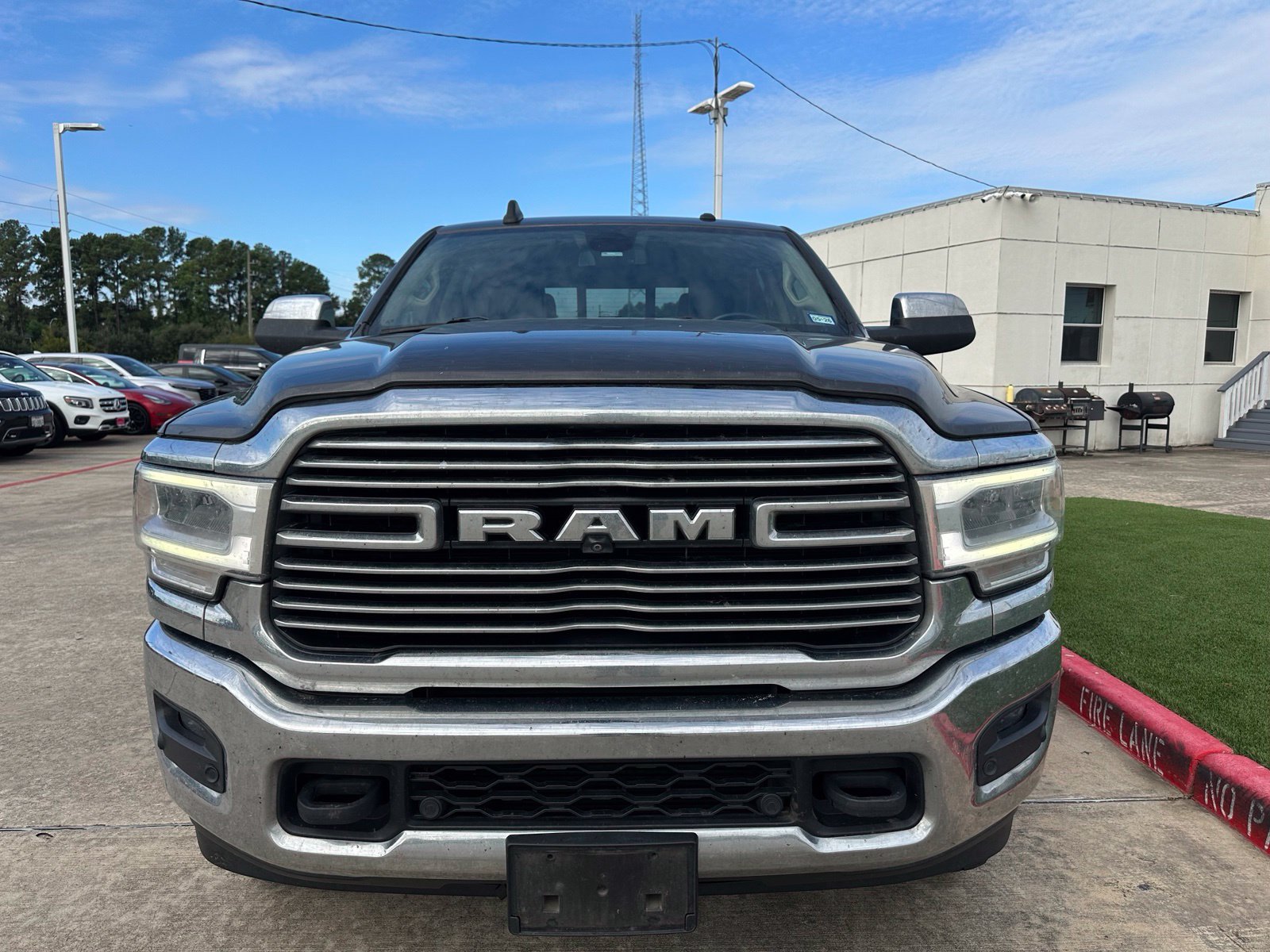 Used 2022 RAM 2500 Laramie AWD/4WD image 2