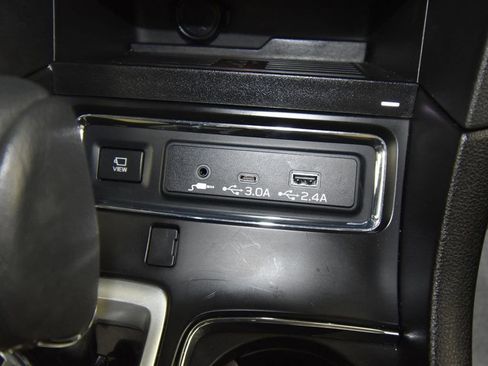 Used 2023 Subaru Ascent Limited w/ Technology Package image 20