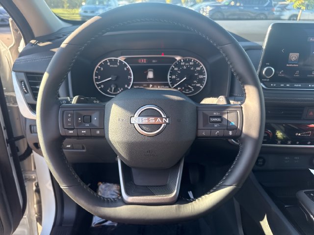 Certified 2026 Nissan Rogue SV AWD/4WD image 17