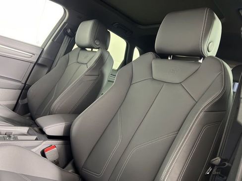 Used 2025 Audi Q3 2.0T Premium w/ Convenience Package image 19