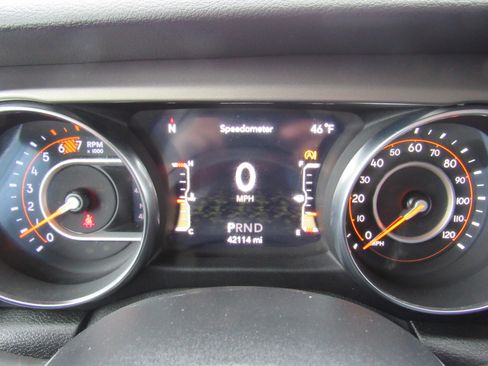 Used 2020 Jeep Wrangler Sport AWD/4WD image 18