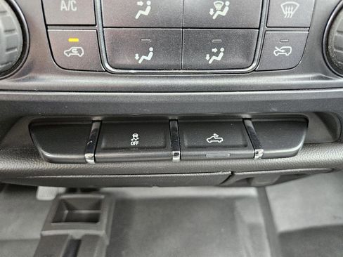 Used 2019 Chevrolet Silverado 2500 W/T AWD/4WD image 40