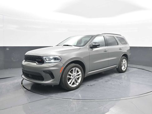 Used 2023 Dodge Durango GT image 4
