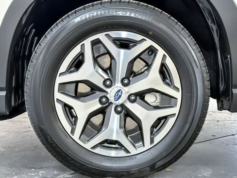 Used 2023 Subaru Forester Premium AWD/4WD image 26