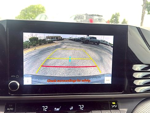 Used 2025 Toyota Camry SE w/ Convenience Package FWD image 8