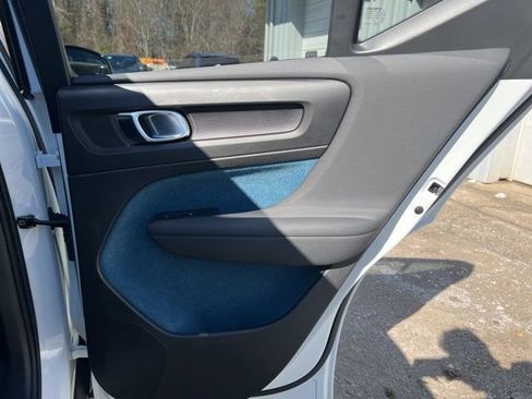 Used 2023 Volvo XC40 Recharge Plus w/ Protection Package Premier image 19