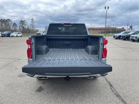 Used 2023 Chevrolet Silverado 1500 LTZ AWD/4WD image 12