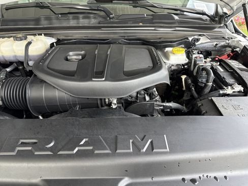 Used 2025 RAM 1500 Big Horn AWD/4WD image 32