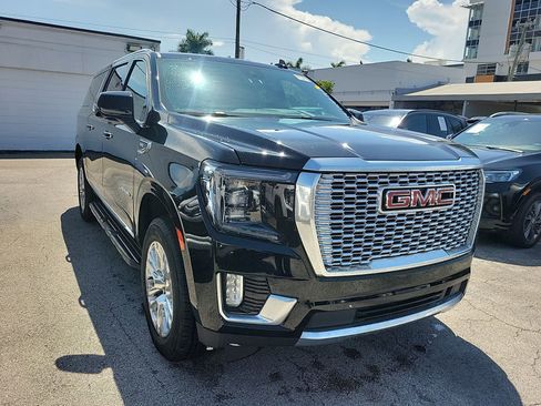 Used 2024 GMC Yukon XL Denali image 6