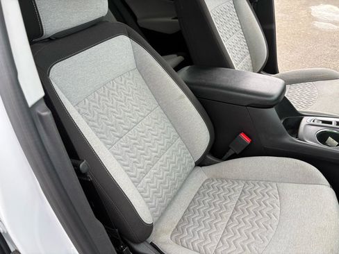 Used 2024 Chevrolet Equinox LS w/ LS Convenience Package image 42